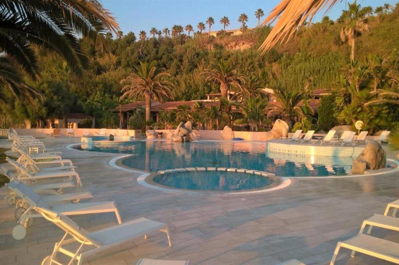 Hotel Villaggio Cala Di Volpe Капо-Ватикано Экстерьер фото