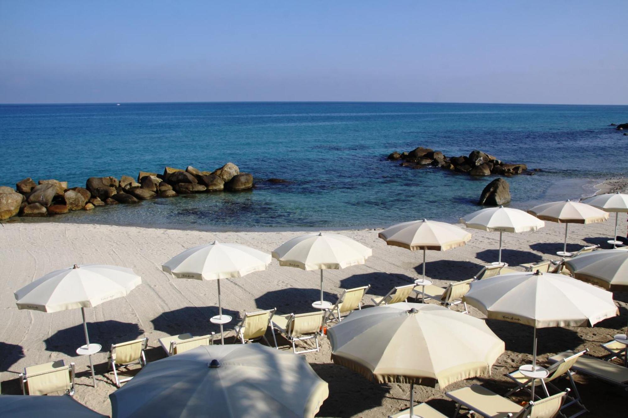 Hotel Villaggio Cala Di Volpe Капо-Ватикано Экстерьер фото