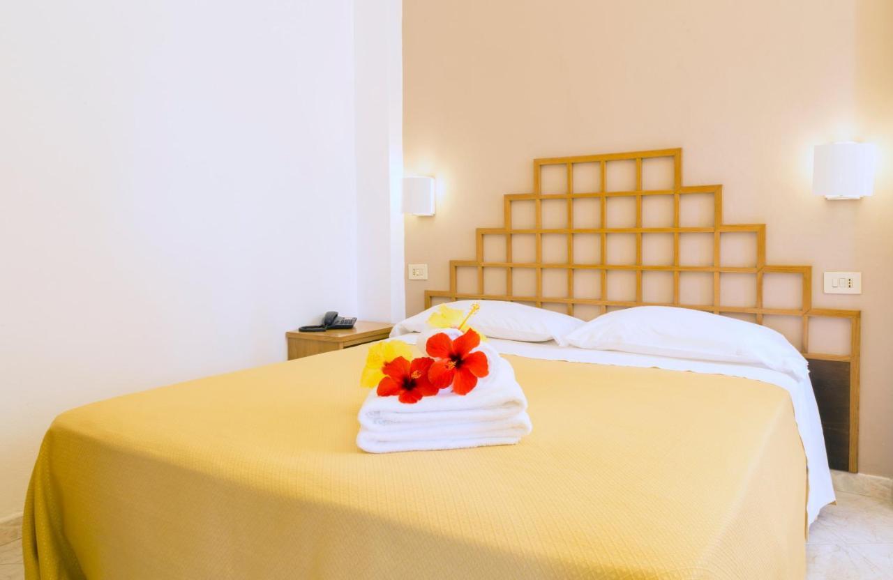 Hotel Villaggio Cala Di Volpe Капо-Ватикано Экстерьер фото